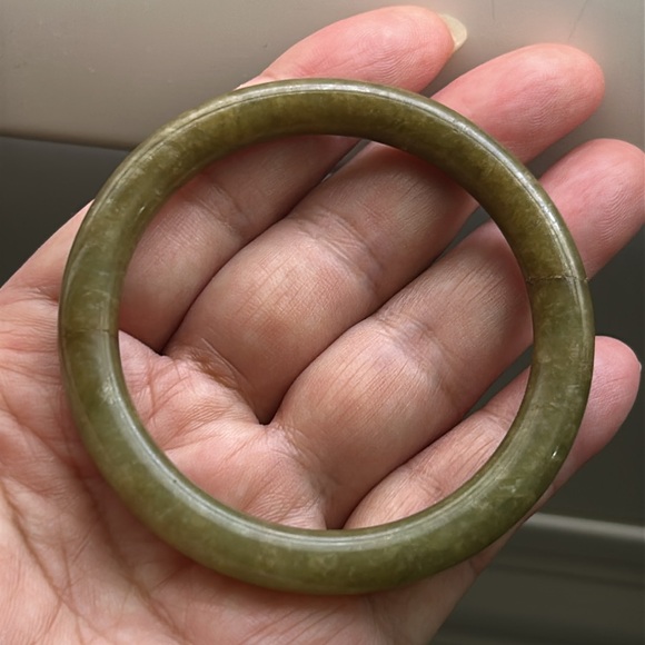 🖤Older Vintage Jade bangle - Picture 7 of 10